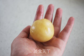 好吃的金沙奶黄广式月饼的做法步骤：17