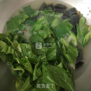 皮蛋芥菜汤的做法步骤：3