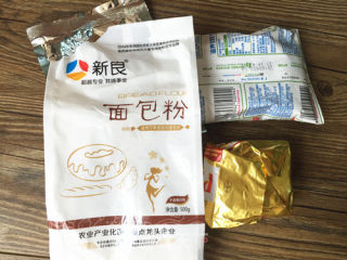 可可双色蜂蜜面包卷的做法步骤：1