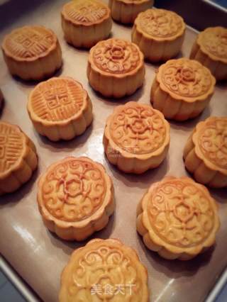 广式·蛋黄豆沙月饼的做法步骤：11