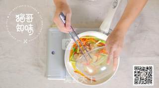 小朋友最爱的芦笋腰果爆虾仁的做法步骤：6