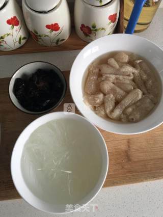 鸡汤锅的做法步骤：1