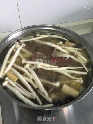 鸡汤锅的做法步骤：4