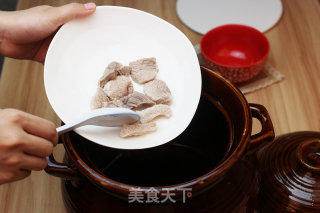 广东老火靓汤-虫草花花旗参香菇汤的做法步骤：4