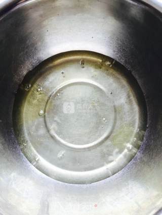 南瓜戚风蛋糕的做法步骤：1