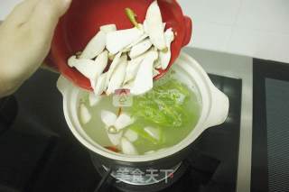 热辣辣牛肉泡菜汤的做法步骤：4