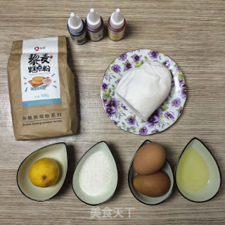天涯共此时翻糖杯子蛋糕的做法步骤：1