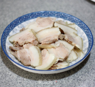 川菜经典---蒜泥白肉的做法步骤：6