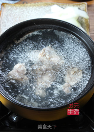排骨冬瓜丸子汤的做法步骤：2