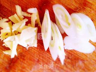 豇豆角炒肉的做法步骤：4