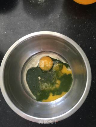 清新薄荷戚风蛋糕的做法步骤：5