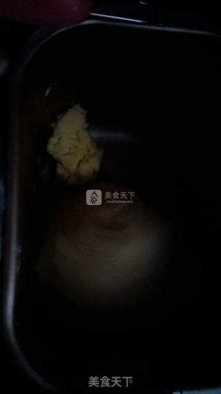 汤种椰蓉面包的做法步骤：3