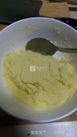 汤种椰蓉面包的做法步骤：5
