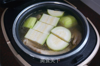 淡菜节瓜鸡脚汤的做法步骤：12