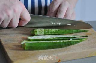 蒜蓉秋葵的做法步骤：1