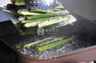 蒜蓉秋葵的做法步骤：2