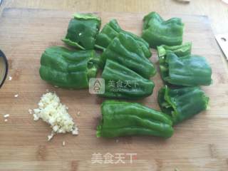 虎皮青椒的做法步骤：2
