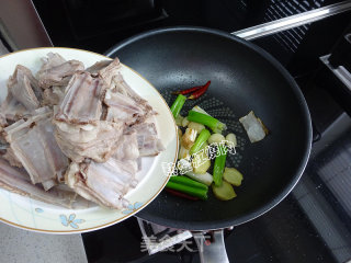 羊排扁豆粘卷子——#铁釜烧饭就是香#的做法步骤：6
