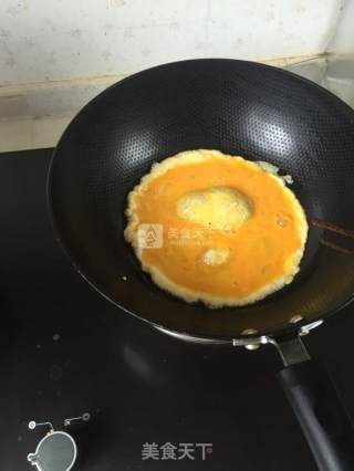 西红柿炒鸡蛋的做法步骤：2