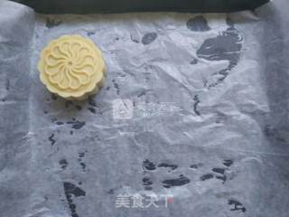 双蛋黄月饼的做法步骤：9
