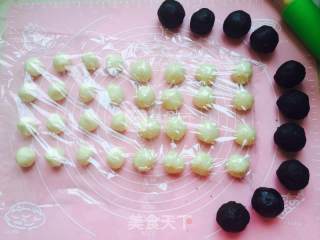 蛋黄酥的做法步骤：13