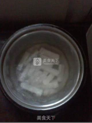 酸甜Q弹~茄汁年糕条的做法步骤：3