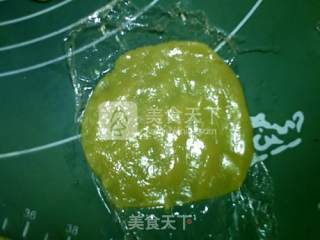 广式核桃豆沙月饼的做法步骤：12