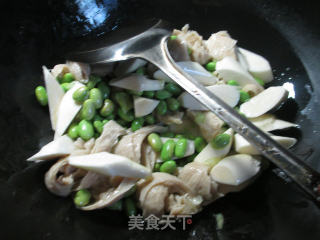 毛豆面筋烧茭白的做法步骤：4