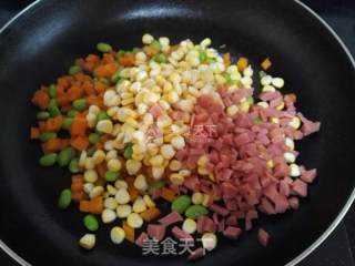 米奇沙拉面包的做法步骤：4