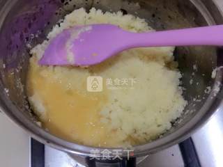 椰蓉蔓越莓奶黄月饼的做法步骤：9