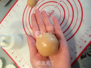椰蓉蔓越莓奶黄月饼的做法步骤：15