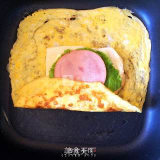 【四叶小馆】吐司蛋卷的做法步骤：4