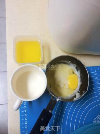 随意主食小面包～～汤种挤挤包的做法步骤：2