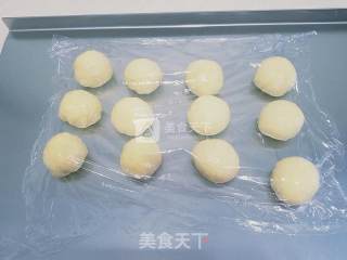 香脆麻花面包的做法步骤：2
