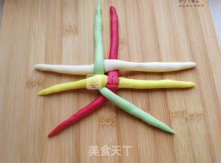 花好月圆人团圆~豆沙绣球面包的做法步骤：8