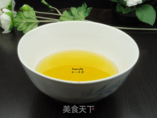广式栗子豆沙月饼的做法步骤：1
