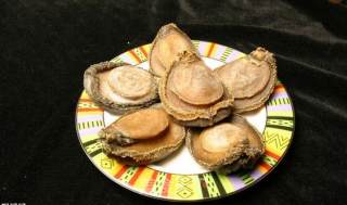 龙筵虫草食补方——冬菇虫草炖鲍参的做法步骤：1