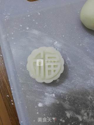 冰皮白豆沙月饼的做法步骤：13