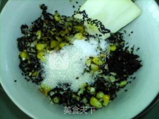 广式玉米黑芝麻月饼的做法步骤：11