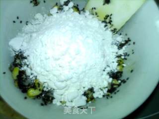 广式玉米黑芝麻月饼的做法步骤：12