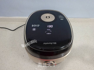 桃胶银耳羹——#铁釜烧饭就是香#的做法步骤：8