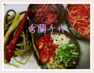 肉末酸豆角的做法步骤：1