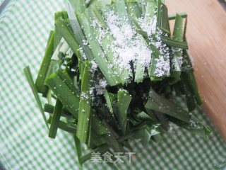 韭菜荞麦饼的做法步骤：2