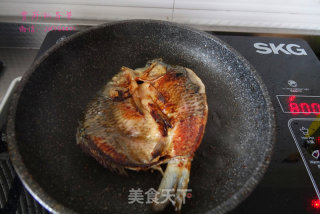 香煎鲫鱼的做法步骤：7