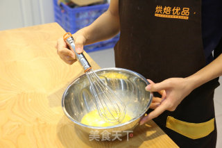 烤箱版#巧克力甜甜圈的做法步骤：2