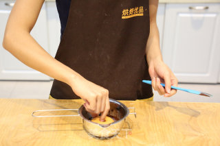 烤箱版#巧克力甜甜圈的做法步骤：13