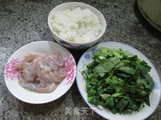 虾仁青菜炒饭的做法步骤：1