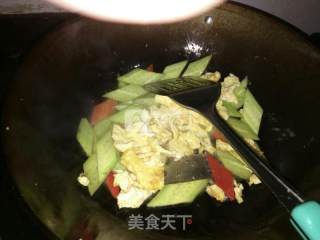 黄瓜炒鸡蛋的做法步骤：9