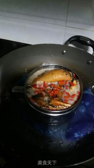 红酒炖青蟹的做法步骤：4