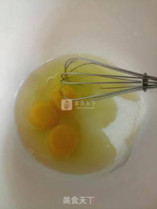 金沙馅冰皮月饼的做法步骤：2